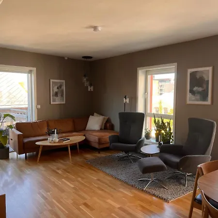 Apartment Solsiden, 2 Soverom Med Dobbeltsenger Og Parkering Trondheim