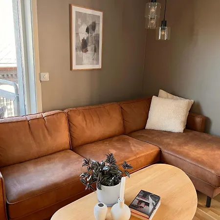 Apartment Solsiden, 2 Soverom Med Dobbeltsenger Og Parkering *